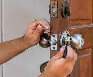 Mclean Locksmith Service Mclean, VA 703-640-3555 - 15a-Change-Locks-Service