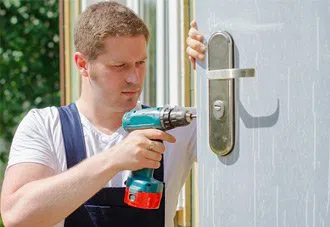 Mclean Locksmith Service Mclean, VA 703-640-3555 - 5a-Lock-Changing